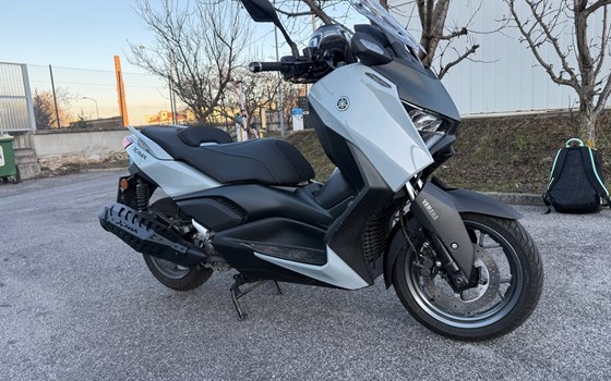 Gebrauchtmotorrad Yamaha XMAX 300 Tech MAX+ - Bild 1