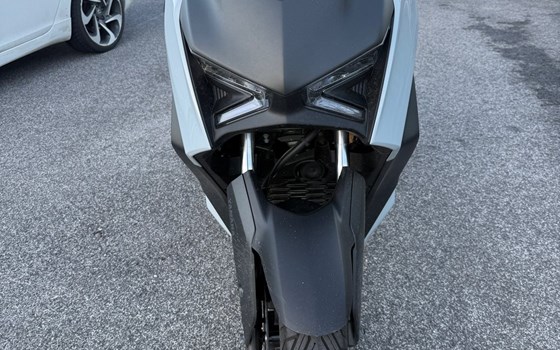 Gebrauchtmotorrad Yamaha XMAX 300 Tech MAX+ - Bild 3