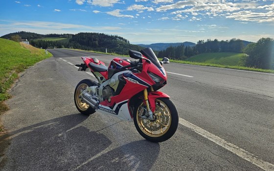 Gebrauchtmotorrad Honda CBR1000RR Fireblade SP - Bild 5
