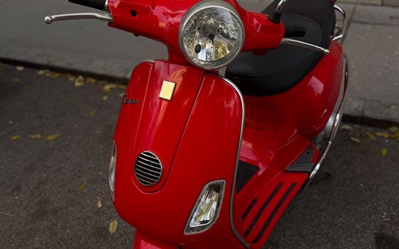 Gebrauchtmotorrad Vespa LX 125 i.e - Bild 1