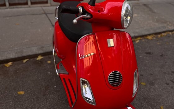 Gebrauchtmotorrad Vespa LX 125 i.e - Bild 3