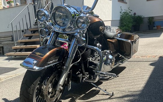 Gebrauchtmotorrad Harley-Davidson Road King Custom FLHRSI - Bild 2