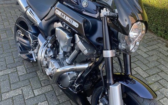 Gebrauchtmotorrad Yamaha MT-01 - Bild 4