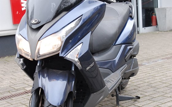 Gebrauchtmotorrad Kymco X-Town 300 ABS - Bild 12