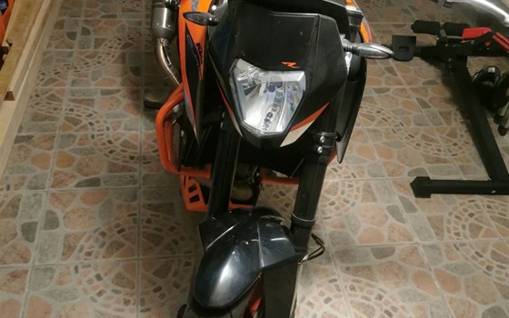 Gebrauchtmotorrad KTM 690 Duke R - Bild 1