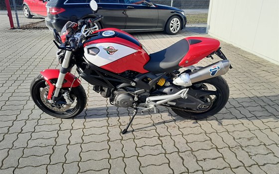 Gebrauchtmotorrad Ducati Monster 696 - Bild 1