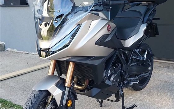 Gebrauchtmotorrad Honda NT1100 DCT Electronic Suspension - Bild 3