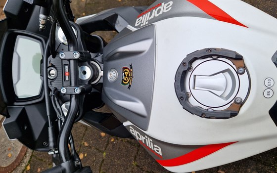 Gebrauchtmotorrad Aprilia Tuono 125 - Bild 6