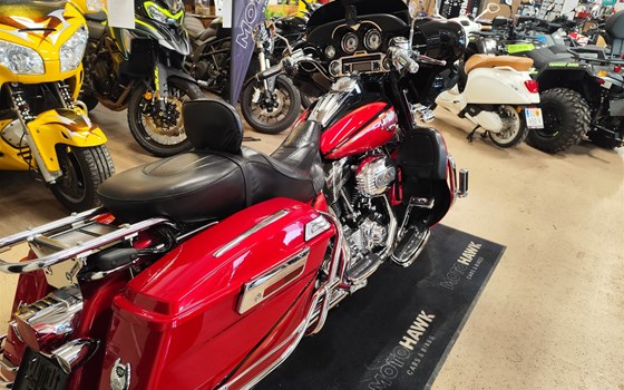 Gebrauchtmotorrad Harley-Davidson CVO FLHTCUSE Ultra Classic Electra Glide - Bild 4