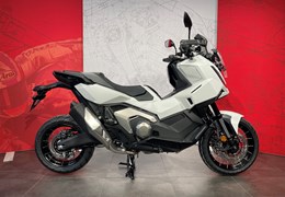 Neumotorrad Honda X-ADV