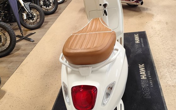 Gebrauchtmotorrad Vespa Sprint 125 S - Bild 4