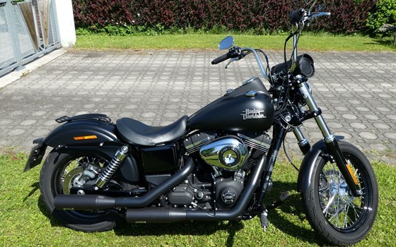 Gebrauchtmotorrad Harley-Davidson Dyna Street Bob FXDB - Bild 2