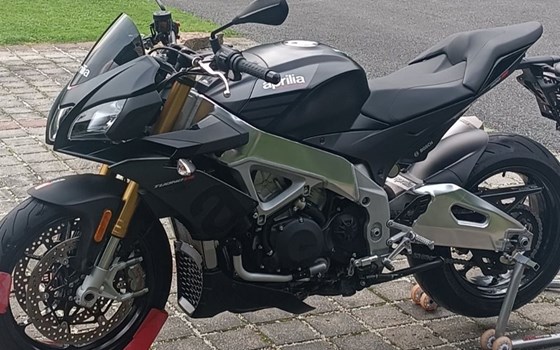 Gebrauchtmotorrad Aprilia Tuono V4 1100 RR - Bild 1