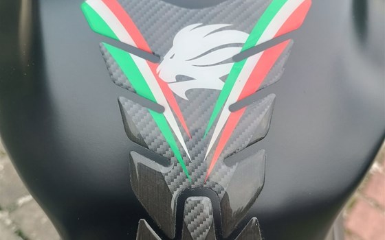 Gebrauchtmotorrad Aprilia Tuono V4 1100 RR - Bild 3