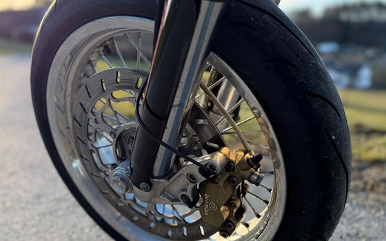 Gebrauchtmotorrad KTM 640 LC4 Supermoto - Bild 13