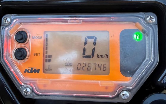 Gebrauchtmotorrad KTM 640 LC4 Supermoto - Bild 8