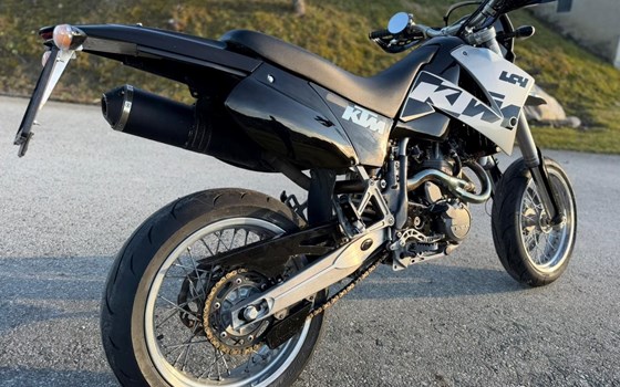 Gebrauchtmotorrad KTM 640 LC4 Supermoto - Bild 9