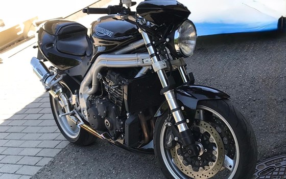Gebrauchtmotorrad Triumph Speed Triple 955i - Bild 2