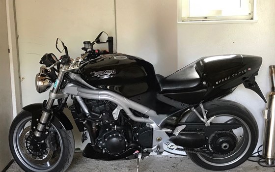 Gebrauchtmotorrad Triumph Speed Triple 955i - Bild 5