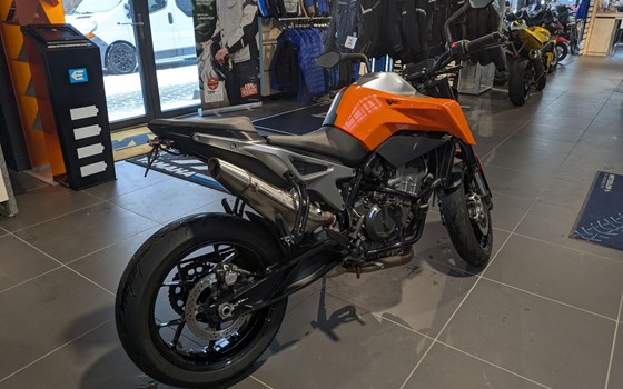 Gebrauchtmotorrad KTM 790 Duke - Bild 5
