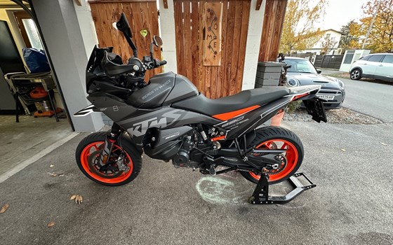 Gebrauchtmotorrad KTM 890 SMT - Bild 1