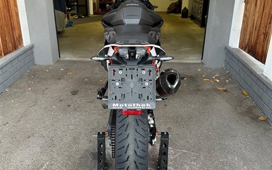 Gebrauchtmotorrad KTM 890 SMT - Bild 4