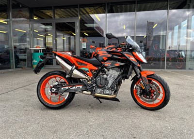 GEBRAUCHTFAHRZEUG KTM 890 Duke GP