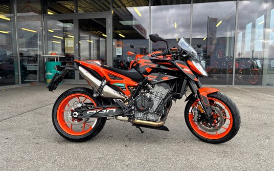 Gebrauchtmotorrad KTM 890 Duke GP - Bild 1