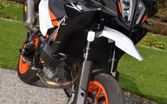 Gebrauchtmotorrad KTM 890 SMT - Bild 3