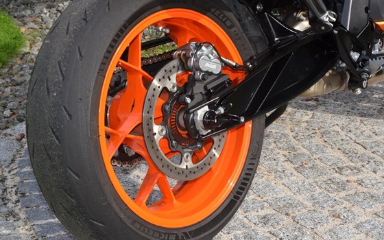 Gebrauchtmotorrad KTM 890 SMT - Bild 4