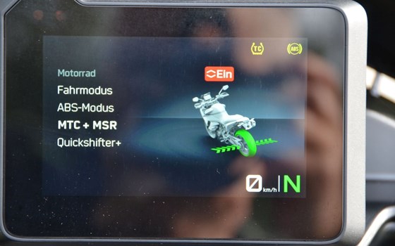 Gebrauchtmotorrad KTM 890 SMT - Bild 9