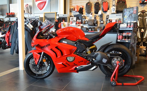 Gebrauchtmotorrad Ducati Panigale V4 - Bild 1