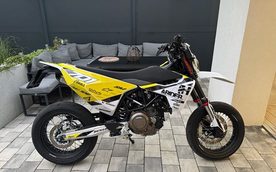 Gebrauchtmotorrad Husqvarna 701 Supermoto - Bild 9