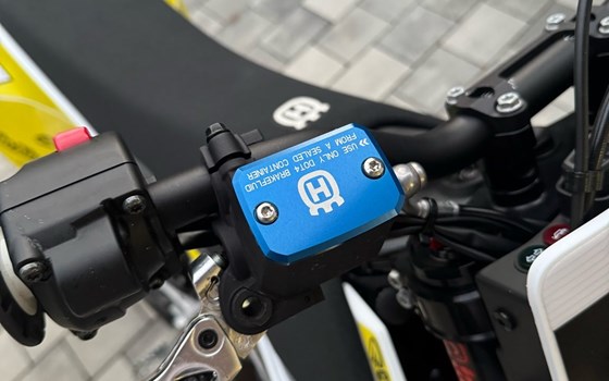 Gebrauchtmotorrad Husqvarna 701 Supermoto - Bild 7