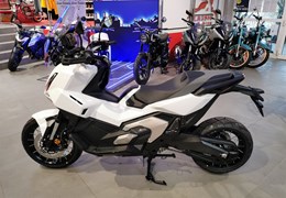Neumotorrad Honda X-ADV