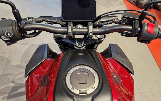 Neufahrzeug Honda CB125R - Bild 11