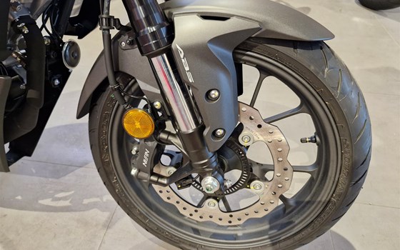 Neufahrzeug Honda CB125R - Bild 2