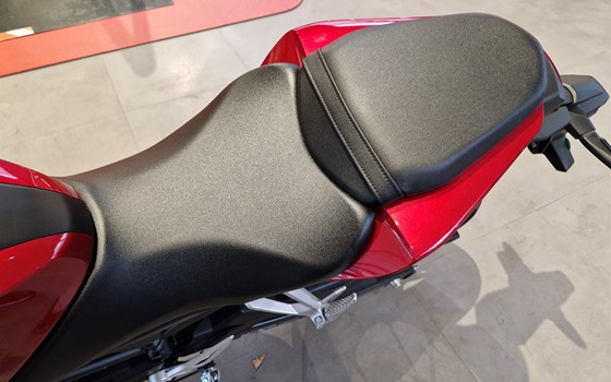 Neufahrzeug Honda CB125R - Bild 8