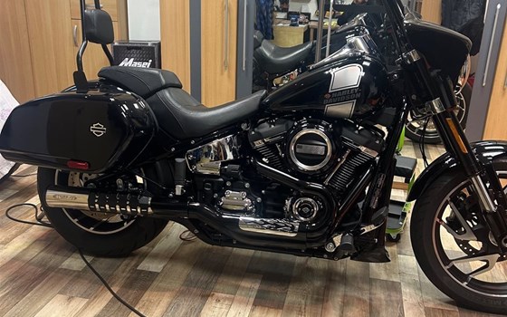 Gebrauchtmotorrad Harley-Davidson Softail Sport Glide FLSB - Bild 4