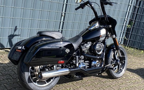 Gebrauchtmotorrad Harley-Davidson Softail Sport Glide FLSB - Bild 8