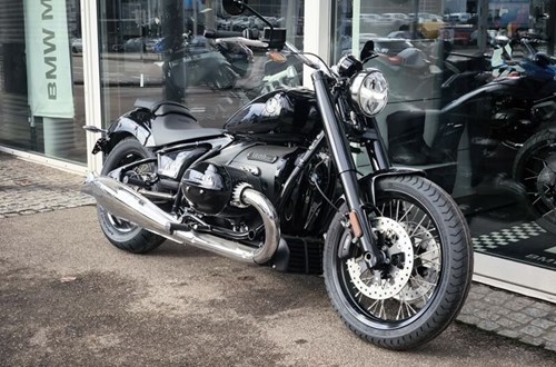 BMW R 18