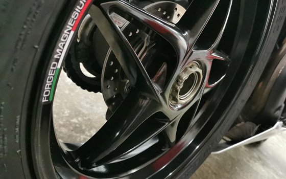 Gebrauchtmotorrad MV Agusta F4 1000 R - Bild 5