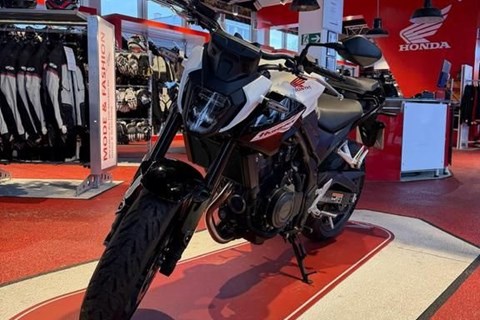 Die 5 besten A2 Naked Bikes bis 5.000 Euro