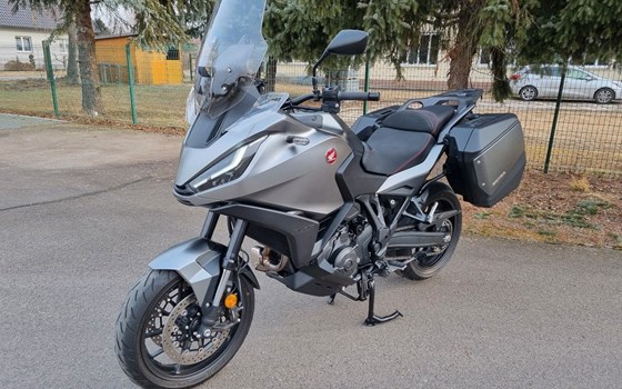 Gebrauchtmotorrad Honda NT1100 DCT - Bild 2