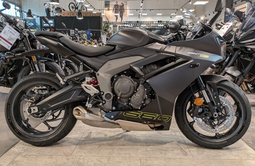 Neumotorrad Triumph Daytona 660