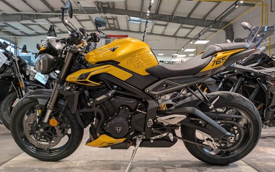 Gebrauchtmotorrad Triumph Street Triple 765 R - Bild 3