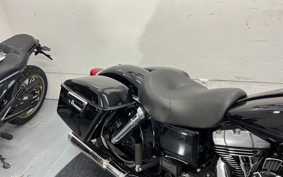 Gebrauchtmotorrad Harley-Davidson Dyna Switchback  FLD - Bild 16