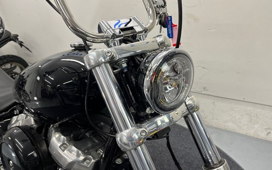 Gebrauchtmotorrad Harley-Davidson Softail Street Bob FXBB - Bild 12