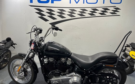 Gebrauchtmotorrad Harley-Davidson Softail Street Bob FXBB - Bild 4