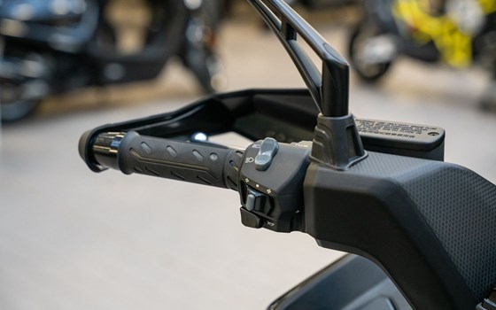 Neufahrzeug Kymco DT X 350i ABS - Bild 7